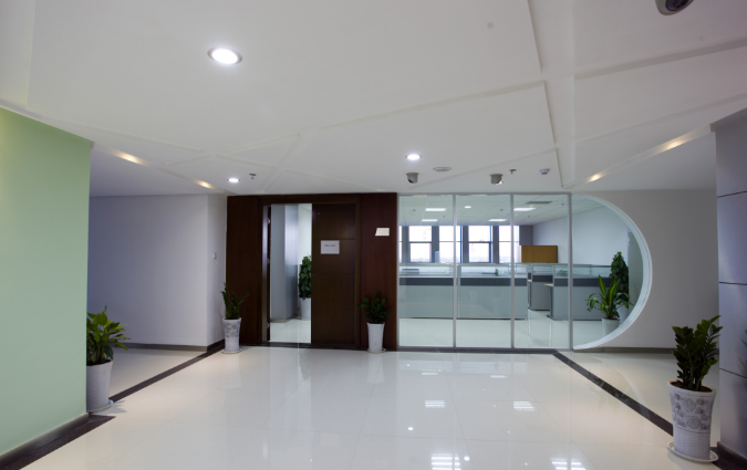 上海辦公室裝修設計選擇暖色調(diào)：溫馨與高效的完美結(jié)合